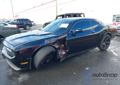 2013 Dodge Challenger Sxt z USA, uszkodzony, nr VIN 2C3CDYAG5DH641615